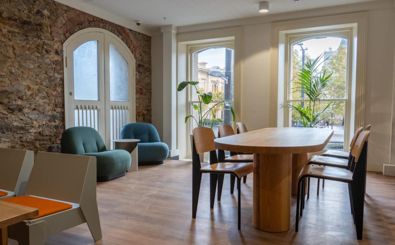 Comfy Stay At Switch Living In The Centre Of Adelaide Luaran gambar