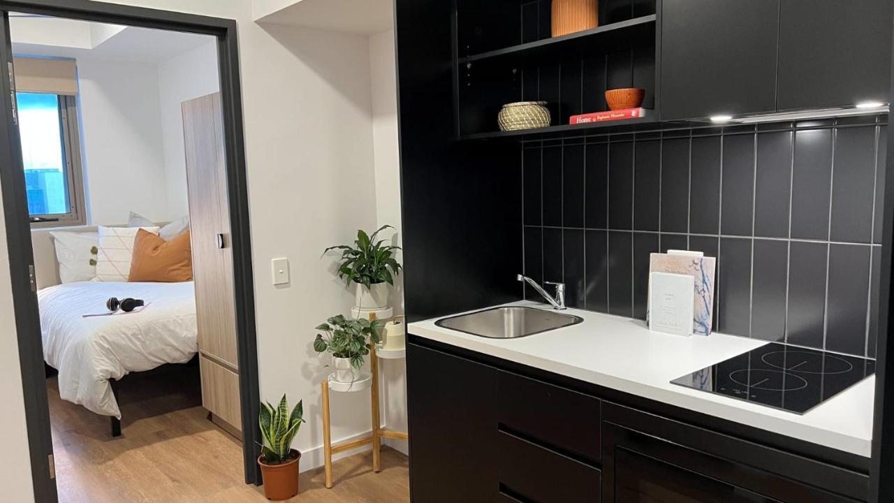 Comfy Stay At Switch Living In The Centre Of Adelaide Luaran gambar
